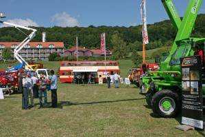 Ob Messe oder Promotion der Oldtimer Doppeldecker ist immer ein Eyecatcher.