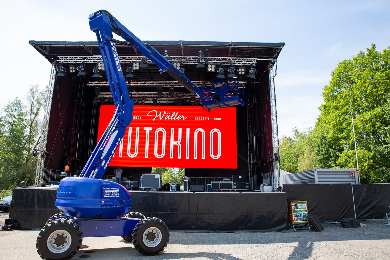 BEYER Gelenkbühne beim Autokino Wäller in Altenkirchen im Einsatz