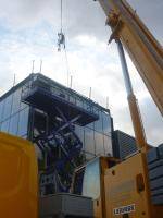 Ausgefahrene Scherenbühne von BEYER auf Baustelle