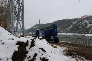 Teleskopbühne von BEYER-Mietservice auf Baustelle