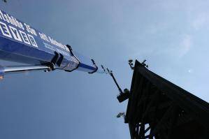 BEYER LKW-Bühne mit 35 m Arbeitshöhe & ausgefahrenem Teleskoparm