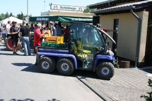 Connect Car von der Seite auf Event-Veranstaltung