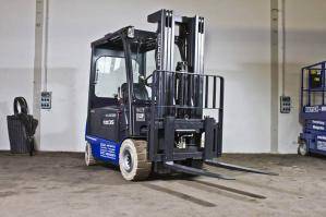 BEYER-Elektrostapler mit 3,5 t Tragkraft & 4,82 m Hubhöhe