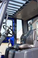 Fahrersitz von BEYER-Dieselstapler mit 5,5 t Tragkraft & 5,03 m Hubhöhe