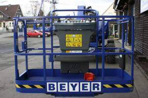 Arbeitskorb von 26 m Diesel-Gelenkteleskopbühne von BEYER