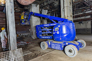 BEYER Gelenkteleskopbühne GTB 169 EK II im Einsatz bei Kraftwerk-Rückbau