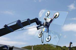 Minikran MC 87.3 mit Glassaugrotor GSR 300 im Einsatz