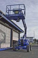 20 m Diesel-Gelenkteleskopbühne vor BEYER-Firmengebäude