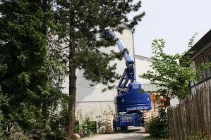 20 m Hubarbeitsbühne im Außeneinsatz