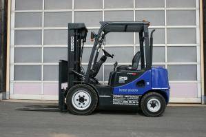 2,5 t Dieselstapler aus der BEYER-Vermietung 