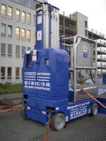 8 m Mastbühne beim Transport auf BEYER Tieflader