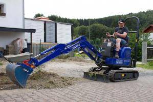 BEYER Minibagger in verschiedenen Leistungsklassen für Ihre Einsätze mieten