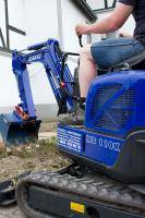 Minibagger von BEYER für kleinere Grabarbeiten zur Miete