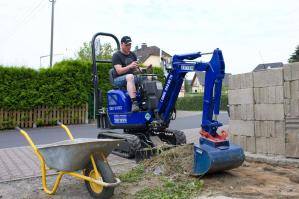1,1 t Minibagger von BEYER-Mietservice im Einsatz