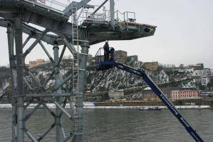 BEYER-Hebebühne mit 26 m Arbeitshöhe im Einsatz