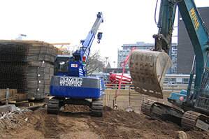 Minikran RC 164.5 auf der Baustelle