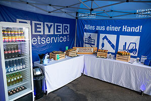 BEYER Stand bei Nacht der Technik in Etzbach