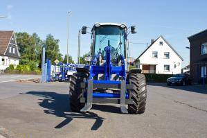 Frontansicht von BEYER Radlader RL 100 aus der Vermietung