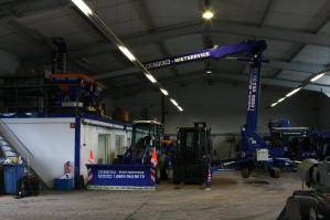 Raupenarbeitsbühne aus dem BEYER-Verleih im Einsatz