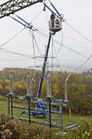 25 m Raupenbühne auf Wiese abgestützt im Einsatz