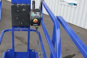 Korbsteuerung & Joystick von Elektro-Scherenbühne