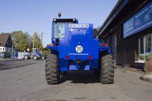 Heckansicht von BEYER Schwerlast-Teleskopstapler mit 6 t Tragkraft