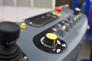 Detailaufnahme Hasen- & Schildkrötengang von BEYER Teleskopbühne