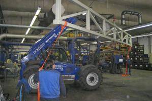 4 t Teleskopstapler von BEYER-Mietservice bei Transportarbeiten