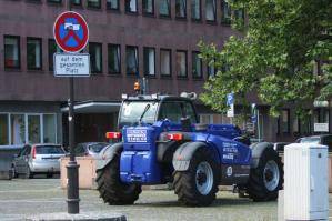 Starrer Teleskopstapler von BEYER-Mietservice an Einsatzort