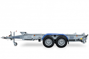 Auflaufgebremster Tandem-Tieflader mit 2.290 kg Nutzlast von der Seite