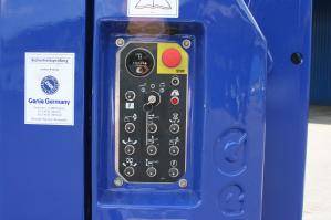 Bodensteuerung von Elektro-Gelenkteleskopbühne aus der Vermietung