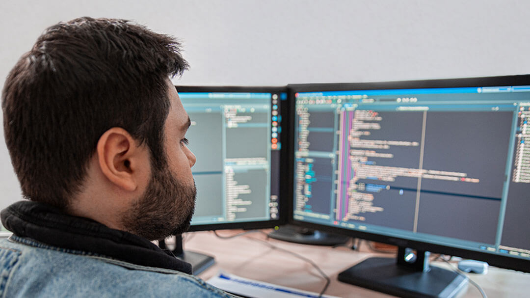 BEYER Stellenangebot Web-Programmierer